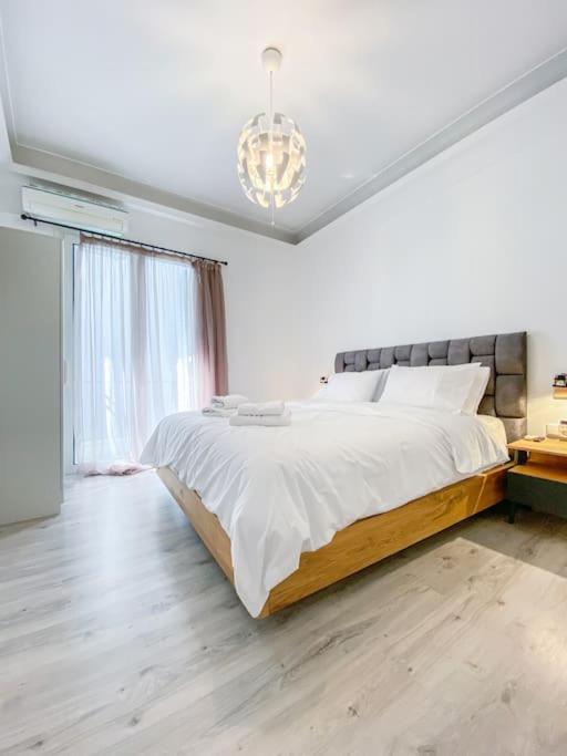 Syntagma Square, 60Sqm Platinum Suite Atenas Exterior foto